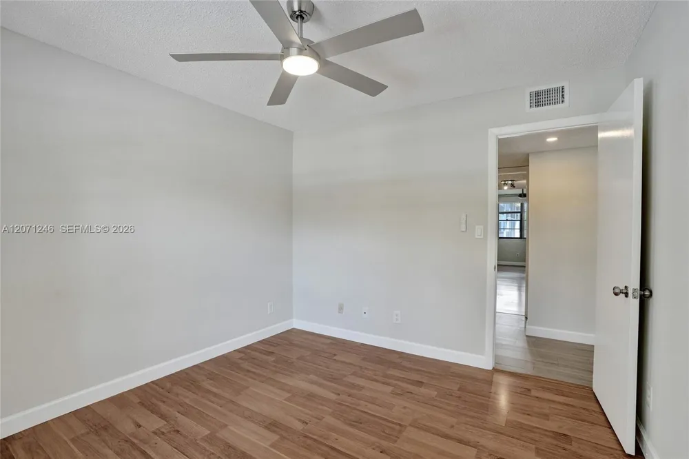 6090 Sabal Palm Blvd #208 Tamarac, FL 33319