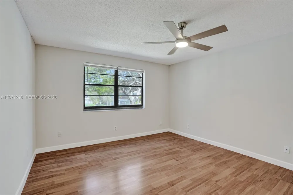 6090 Sabal Palm Blvd #208 Tamarac, FL 33319