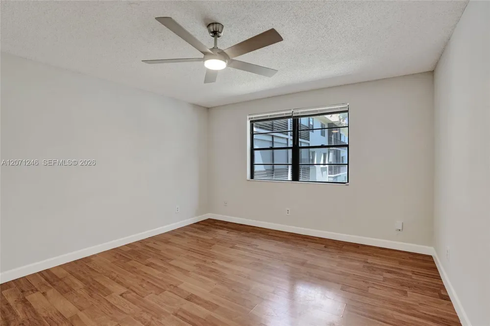 6090 Sabal Palm Blvd #208 Tamarac, FL 33319