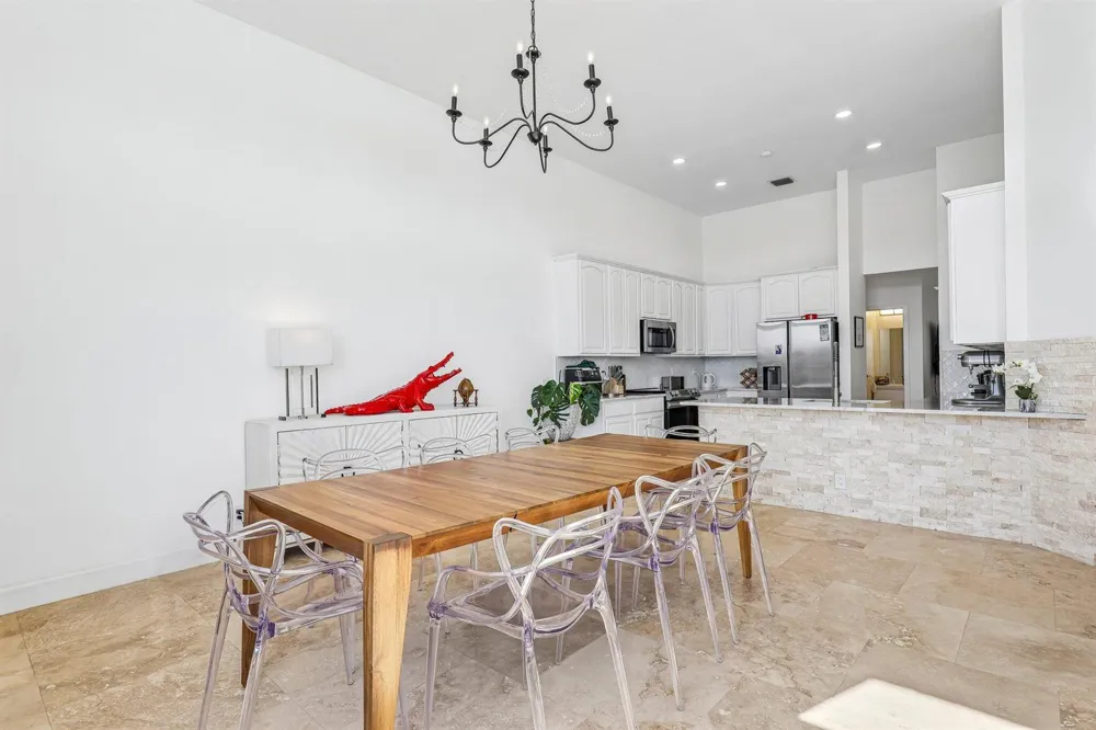 762 Heritage Drive Weston, FL 33326