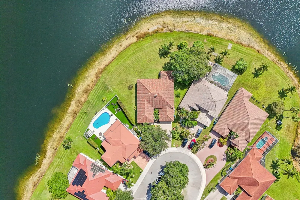 762 Heritage Drive Weston, FL 33326