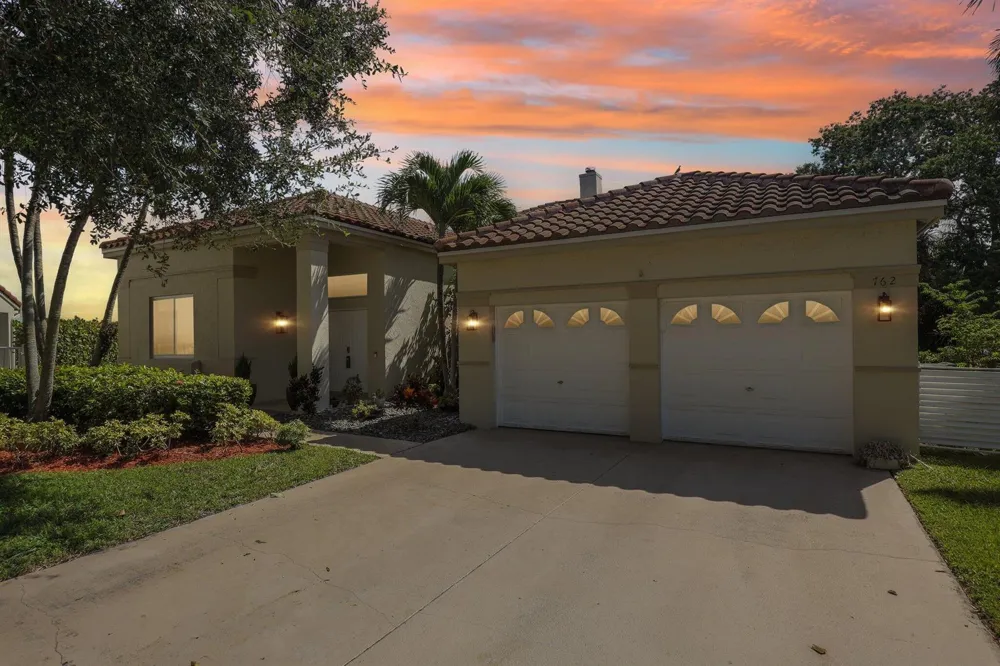 762 Heritage Drive Weston, FL 33326