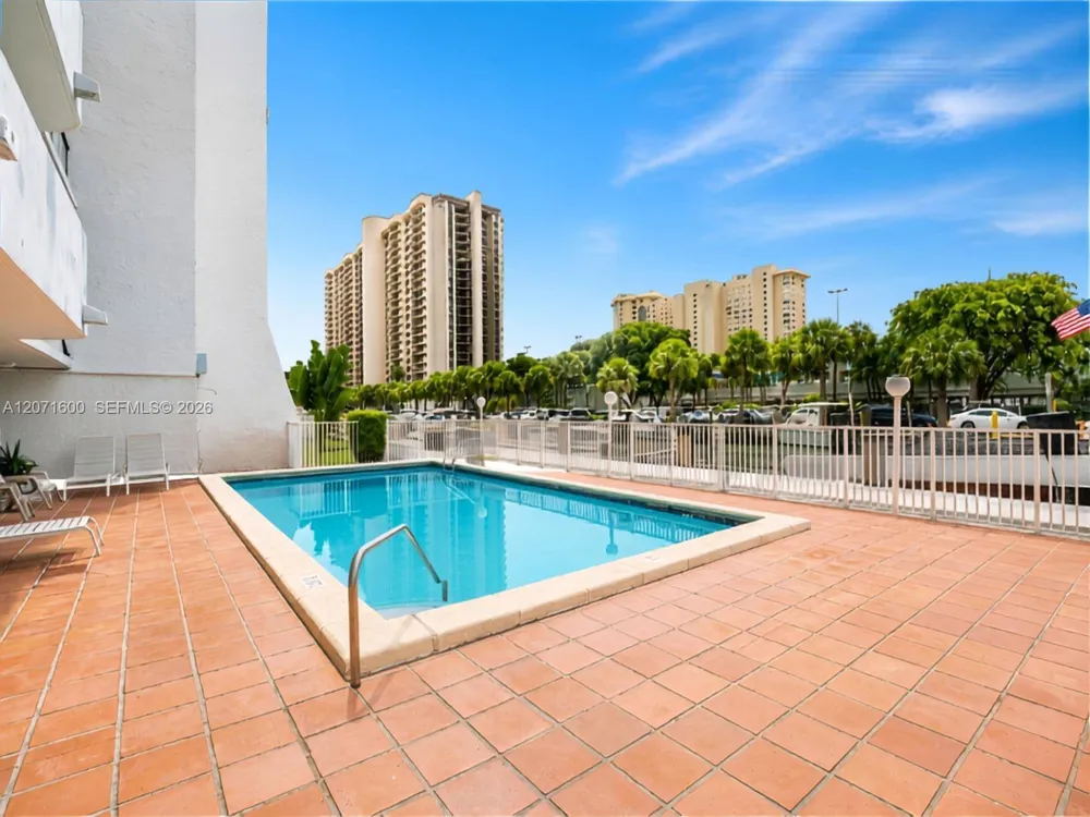 1650 NE 115th St #403 Miami, FL 33181