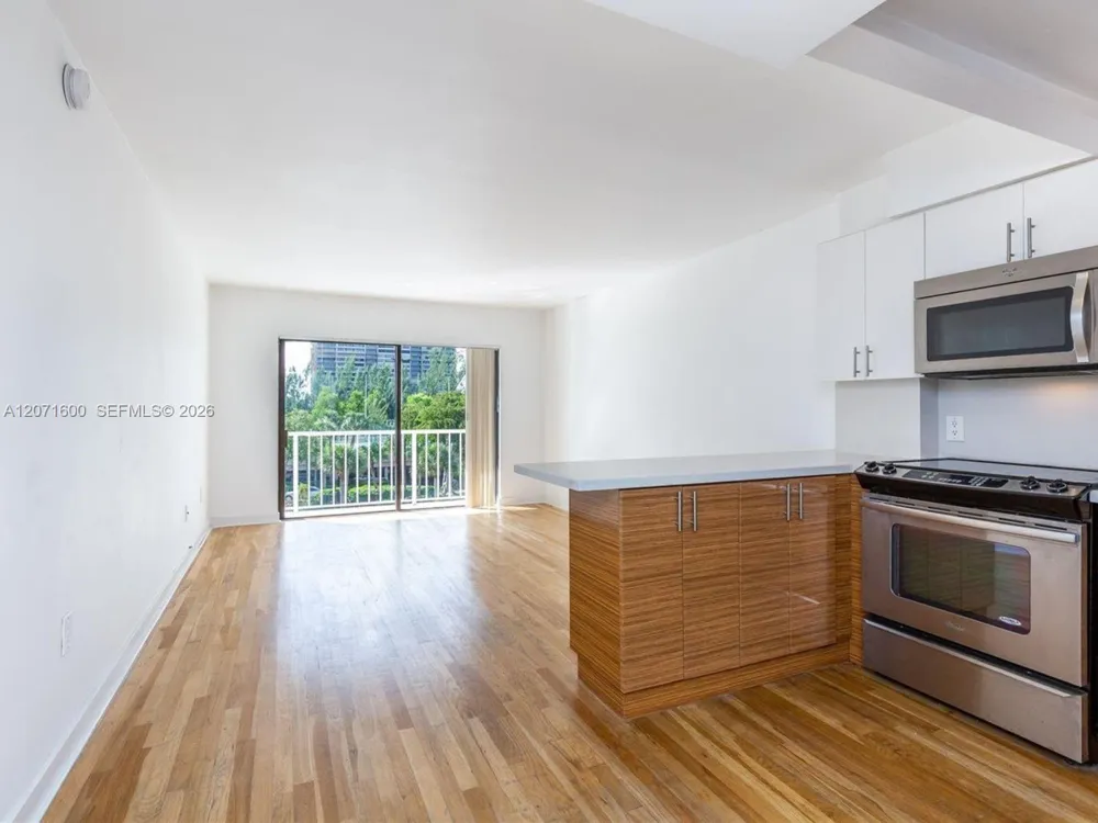1650 NE 115th St #403 Miami, FL 33181