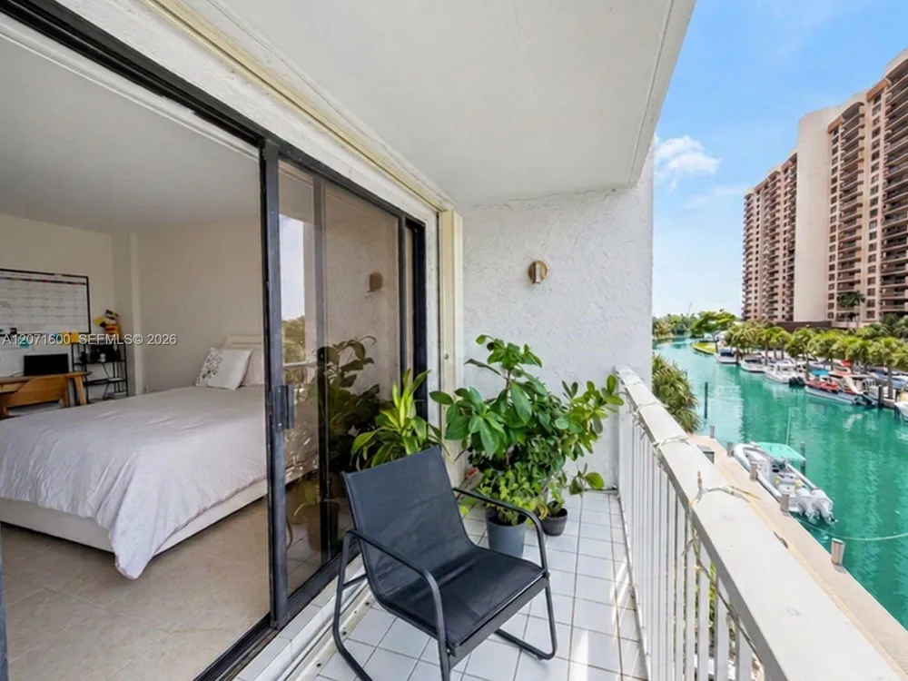 1650 NE 115th St #403 Miami, FL 33181