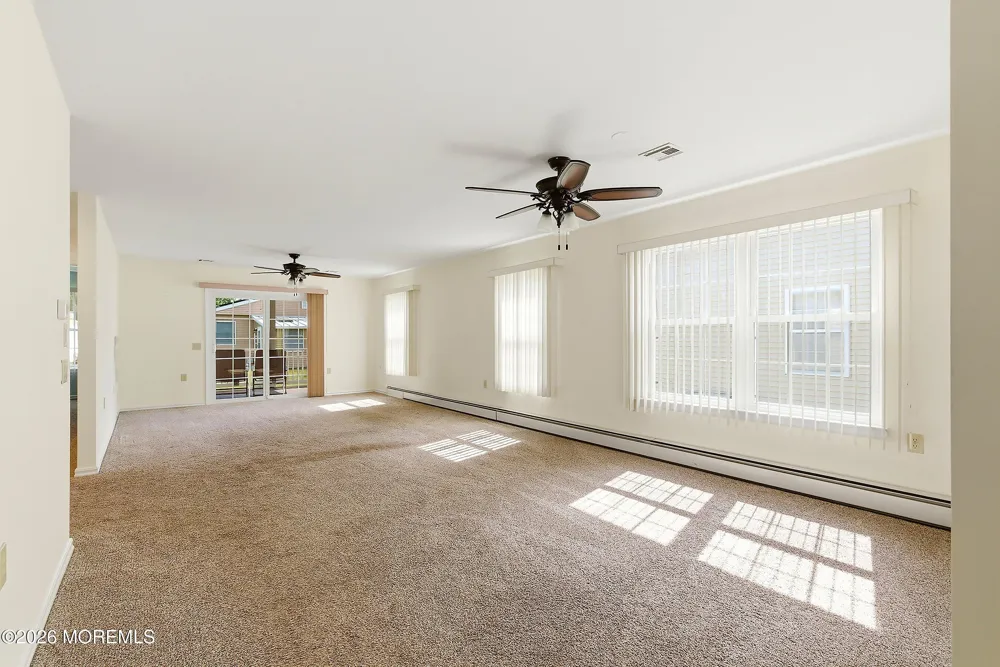 31 Portsmouth Drive Toms River, NJ 08757