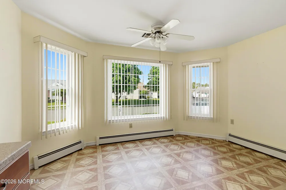 31 Portsmouth Drive Toms River, NJ 08757