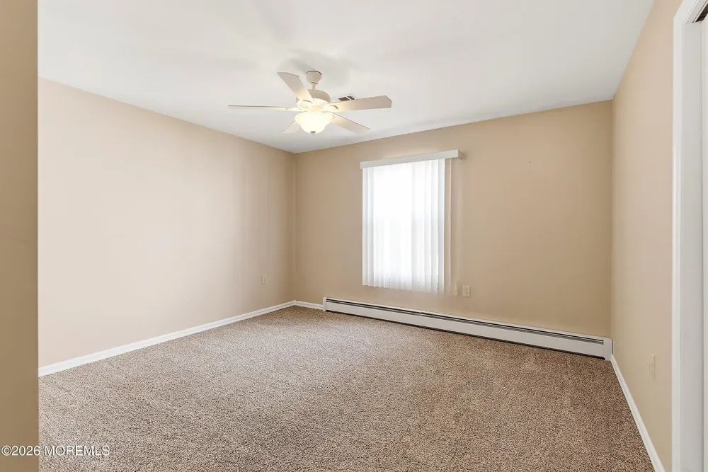 31 Portsmouth Drive Toms River, NJ 08757