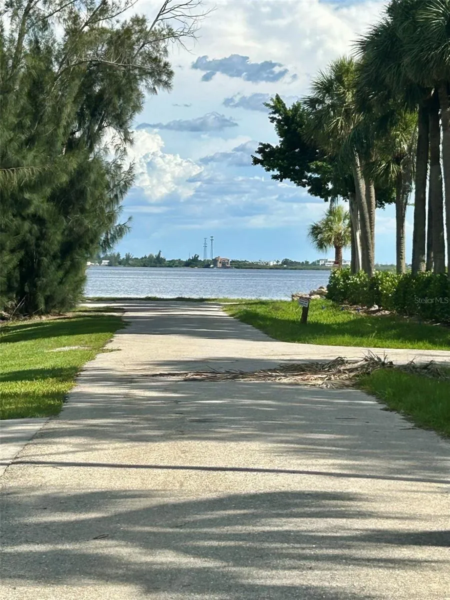 111 RIO DE PAZ Port Charlotte, FL 33980