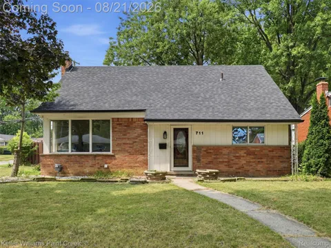 711 Jamaica Drive