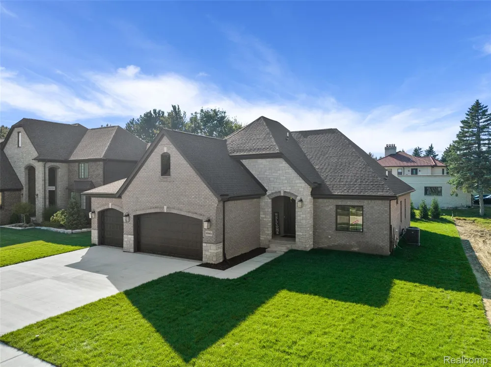 8267 Sandi Lane Bruce Township, MI 48065