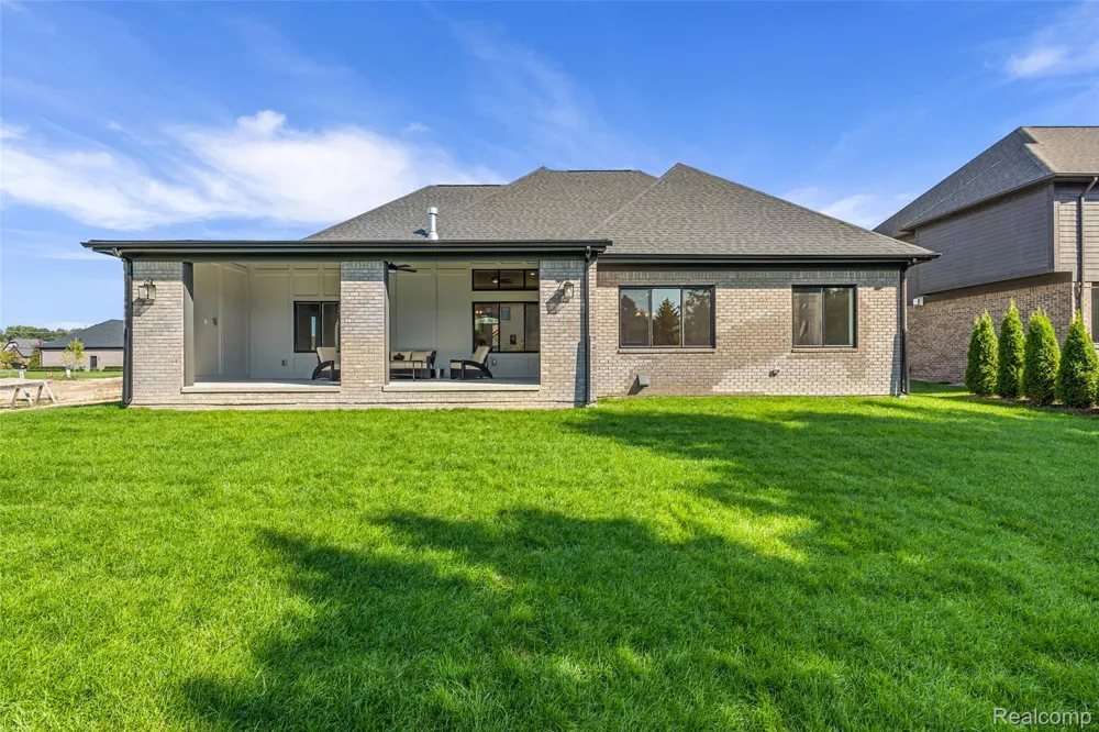 8267 Sandi Lane Bruce Township, MI 48065