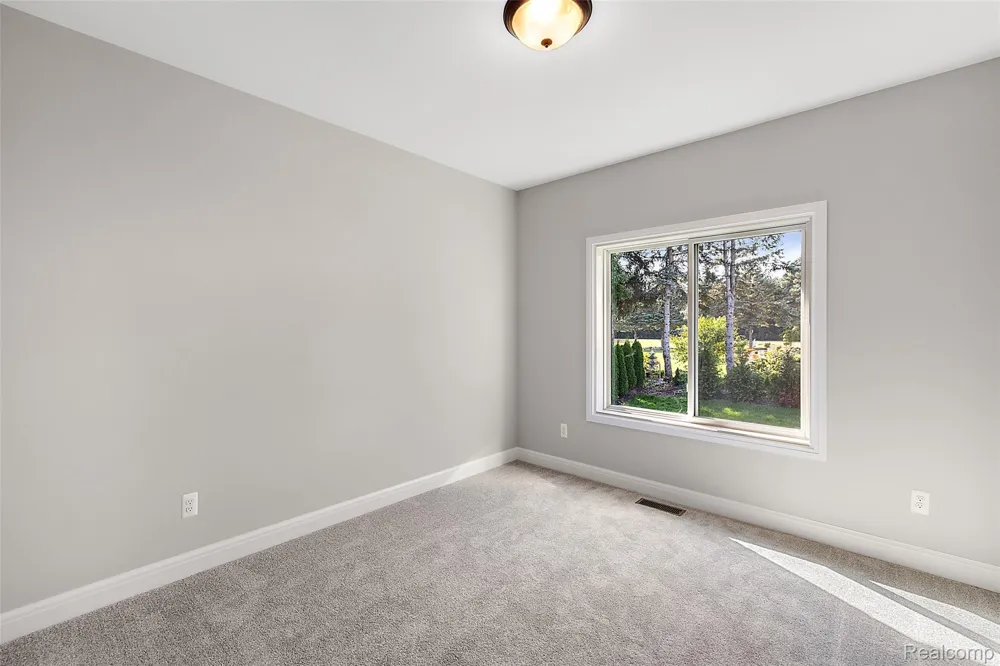 8267 Sandi Lane Bruce Township, MI 48065