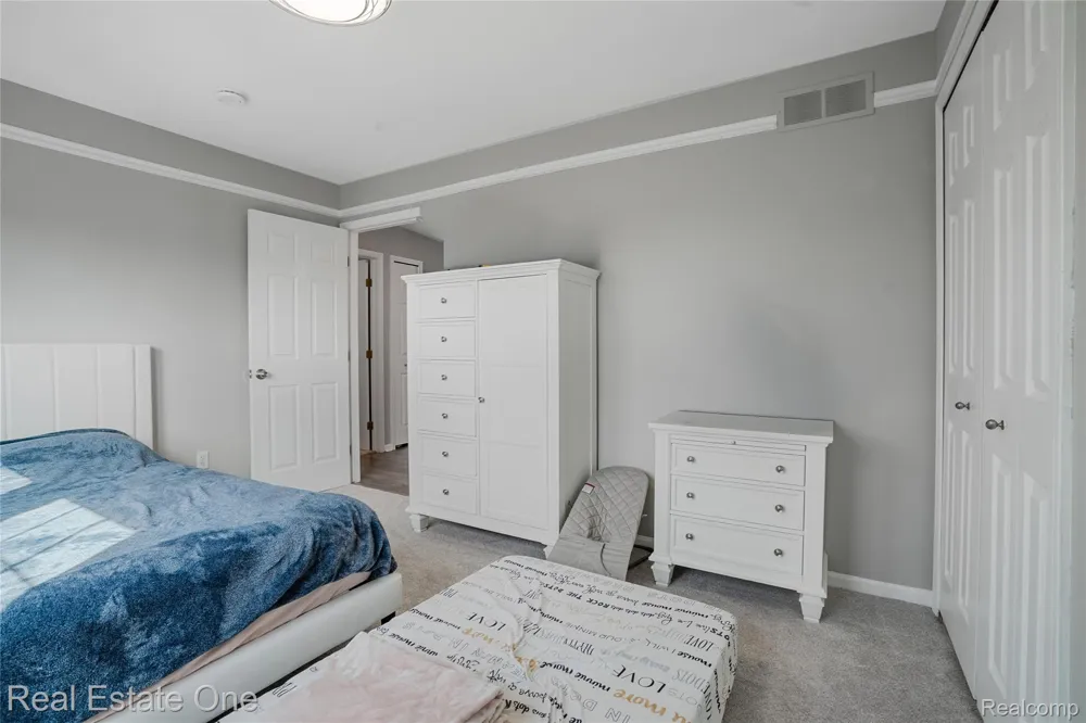 2590 Oakham Court Canton Charter Township, MI 48188