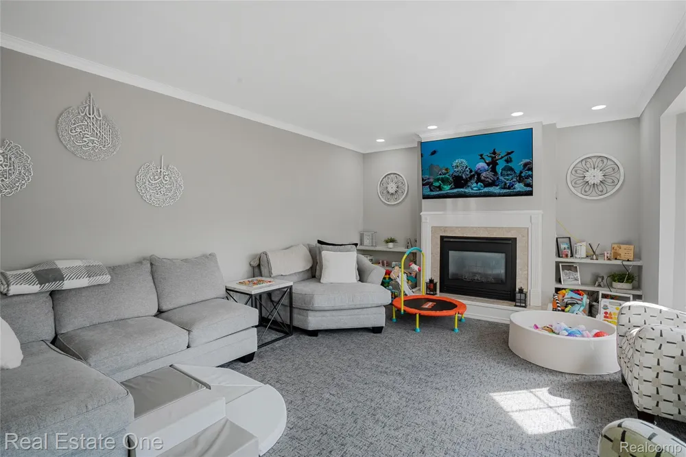 2590 Oakham Court Canton Charter Township, MI 48188