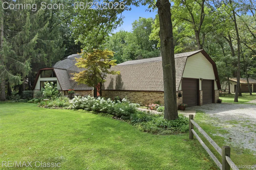 5109 Harvey Lake Road Highland Charter Township, MI 48356