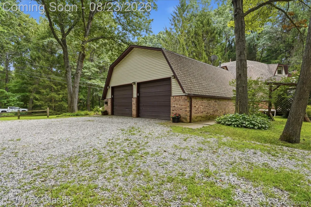 5109 Harvey Lake Road Highland Charter Township, MI 48356
