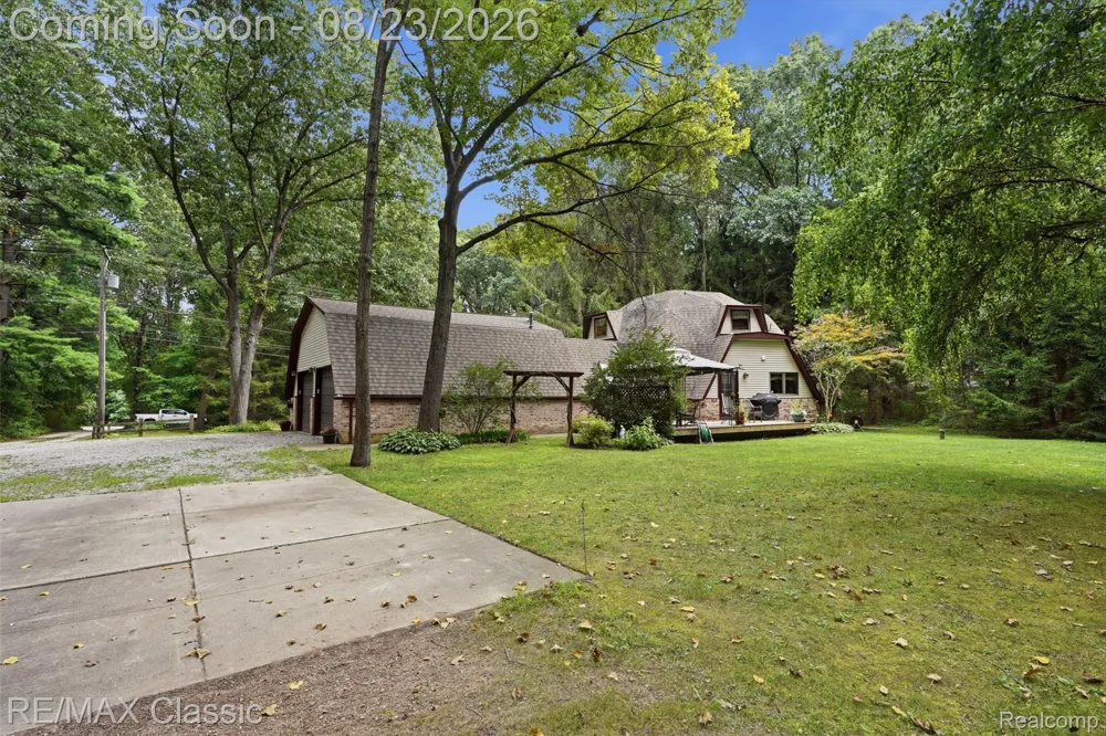 5109 Harvey Lake Road Highland Charter Township, MI 48356