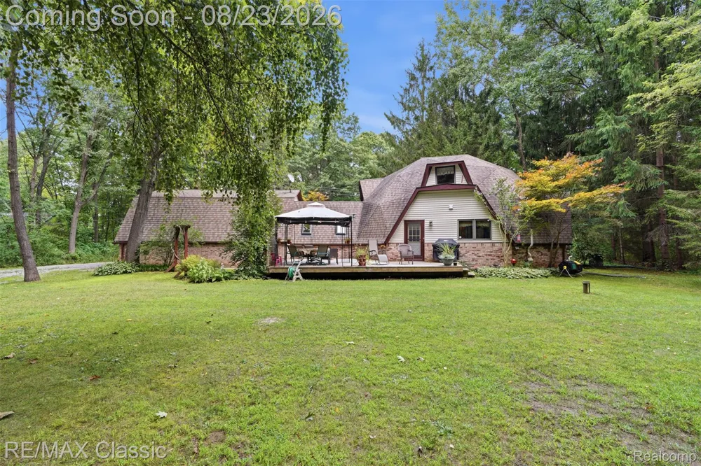 5109 Harvey Lake Road Highland Charter Township, MI 48356