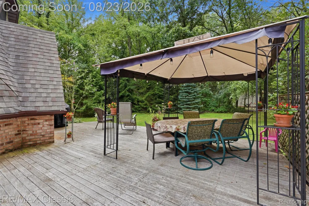 5109 Harvey Lake Road Highland Charter Township, MI 48356