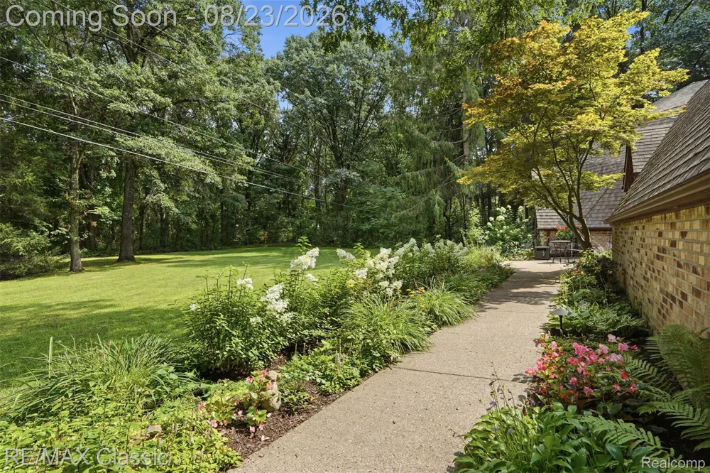5109 Harvey Lake Road Highland Charter Township, MI 48356