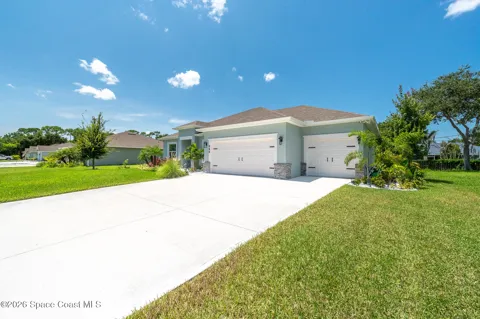 946 Roseland Road