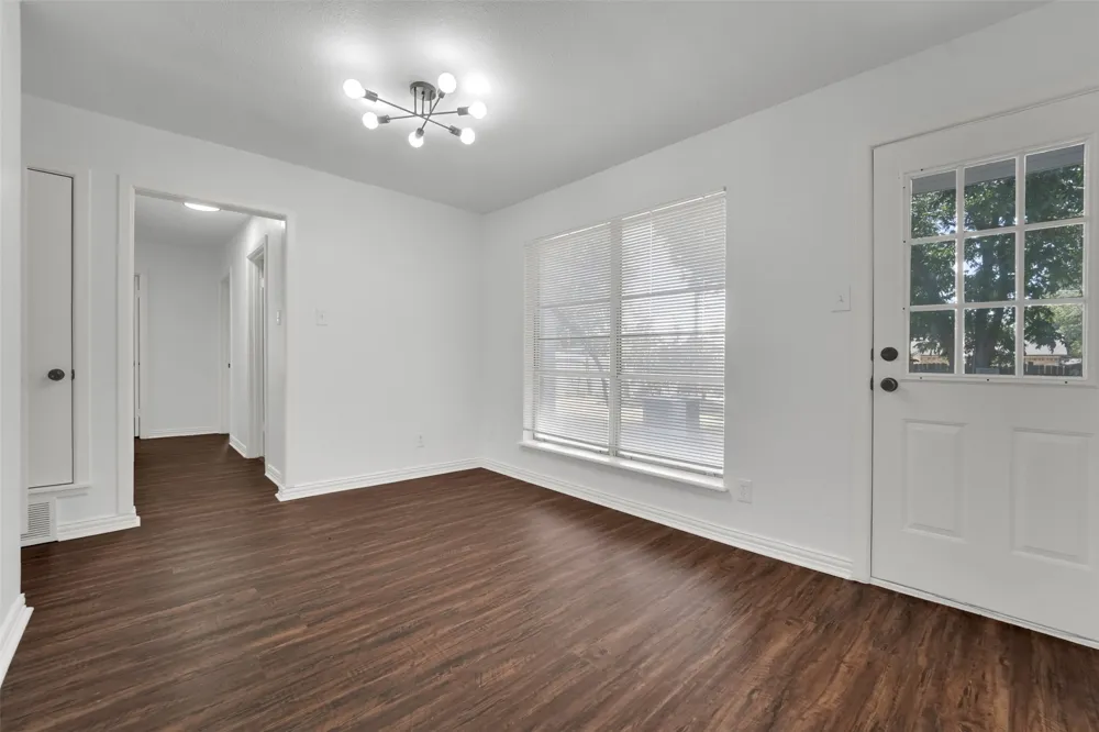 510 Pleasant Valley Road Garland, TX 75040