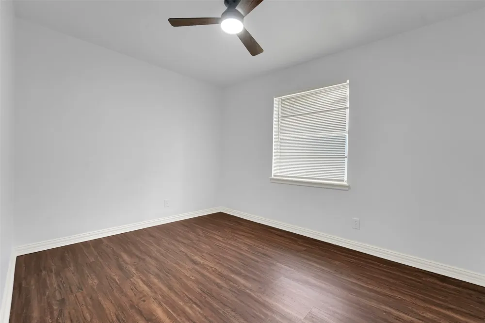 510 Pleasant Valley Road Garland, TX 75040