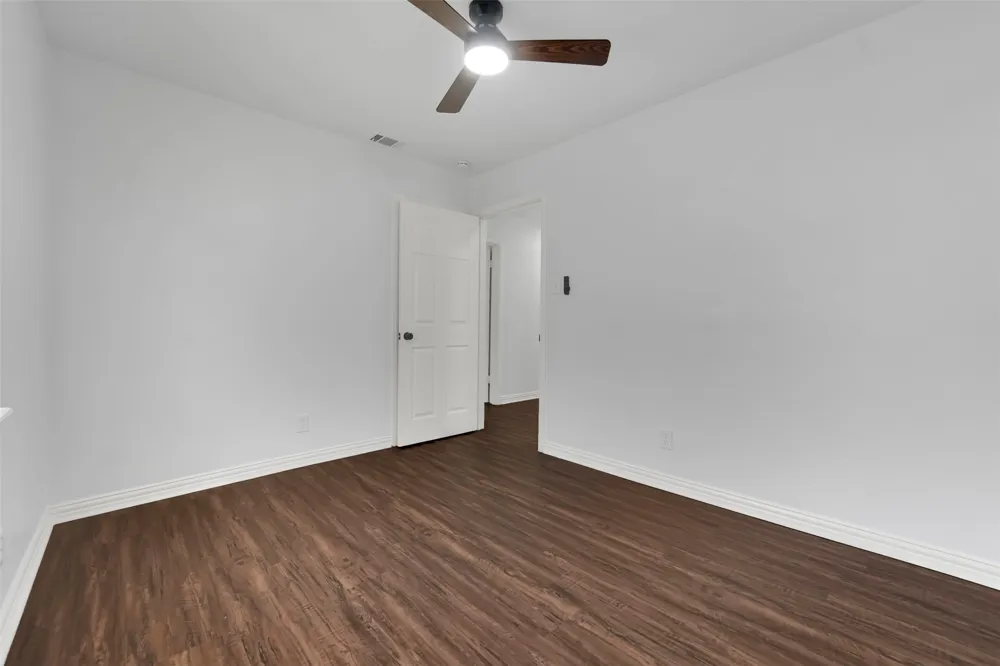 510 Pleasant Valley Road Garland, TX 75040