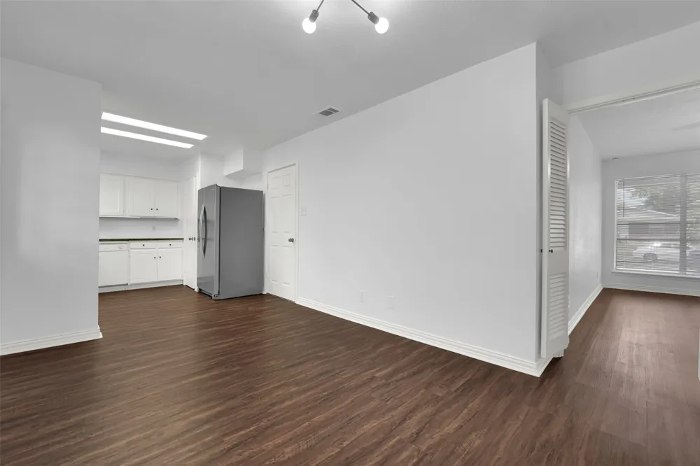 510 Pleasant Valley Road Garland, TX 75040
