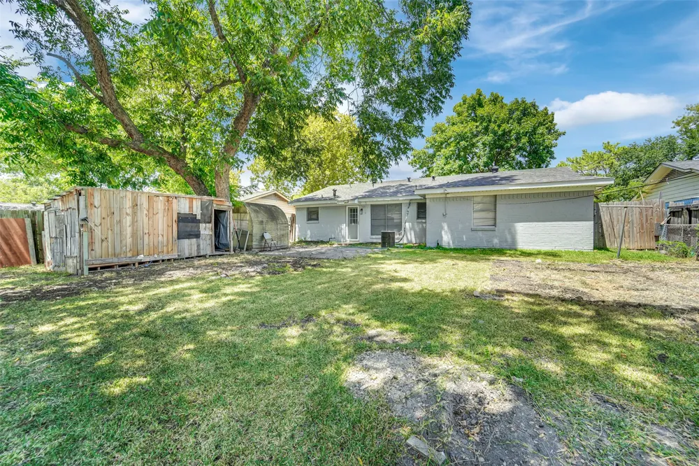 510 Pleasant Valley Road Garland, TX 75040