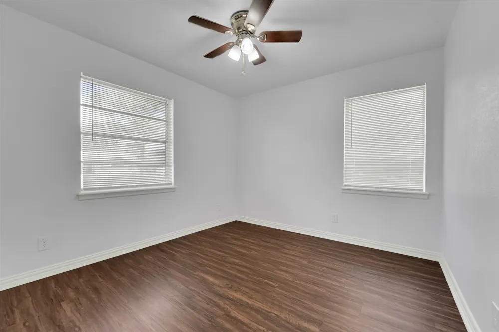 510 Pleasant Valley Road Garland, TX 75040