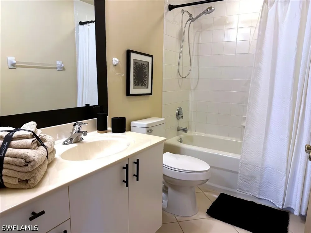 Regal Heron Circle #202 Naples, FL 34104