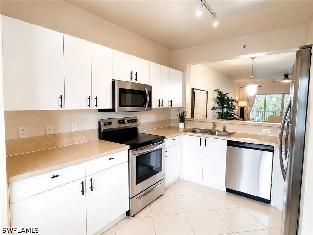 Regal Heron Circle #202 Naples, FL 34104