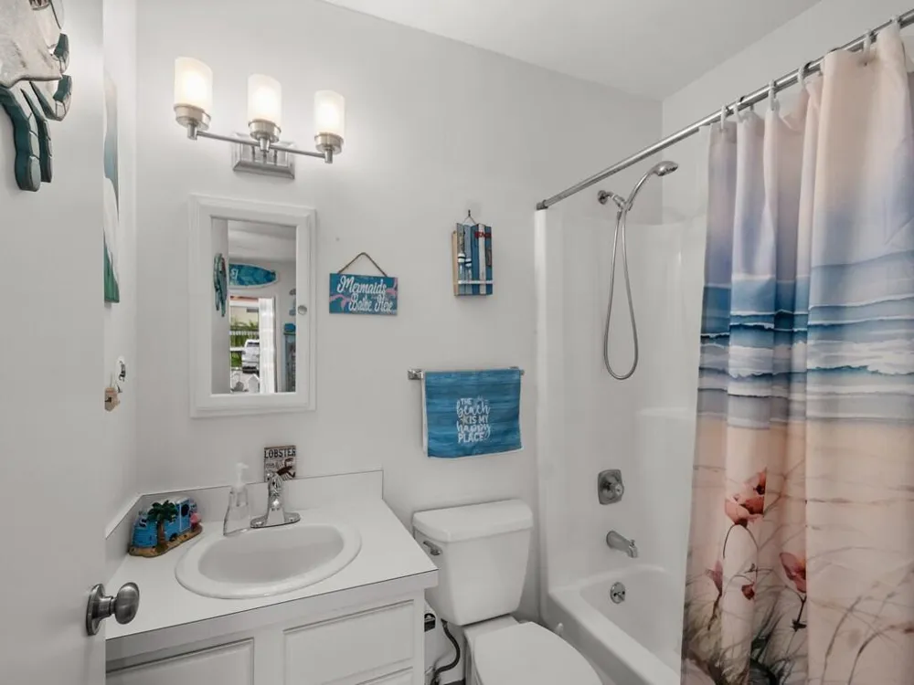 24 Pine Arbor Lane #103 Vero Beach, FL 32962