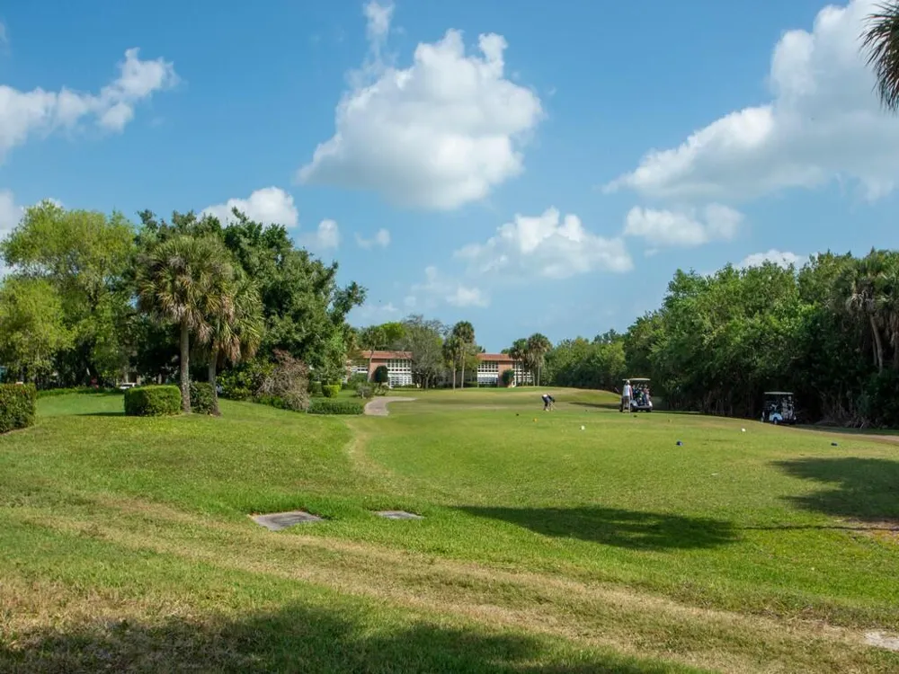 24 Pine Arbor Lane #103 Vero Beach, FL 32962