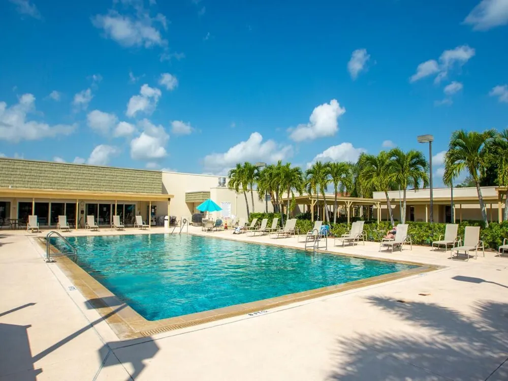 24 Pine Arbor Lane #103 Vero Beach, FL 32962