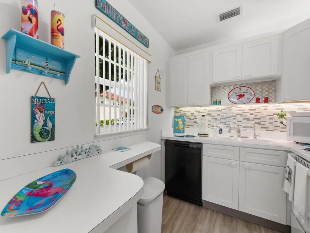24 Pine Arbor Lane #103 Vero Beach, FL 32962