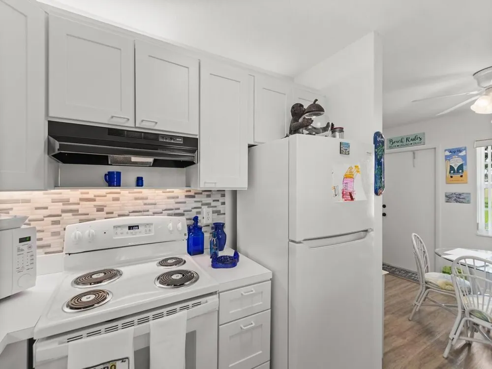 24 Pine Arbor Lane #103 Vero Beach, FL 32962