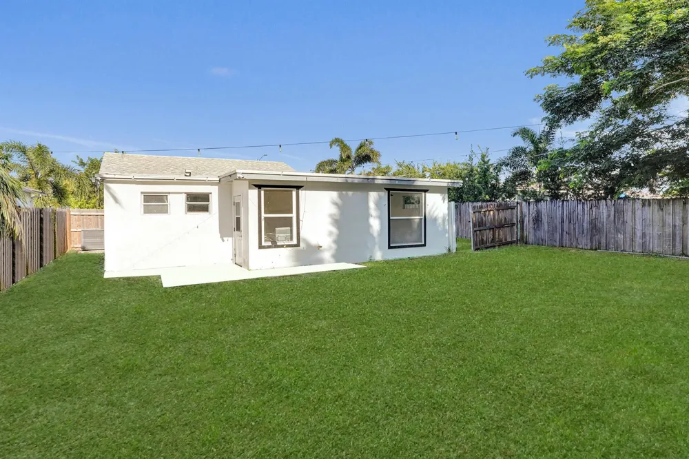 7936 TERRACE ROAD Lake Worth, FL 33462