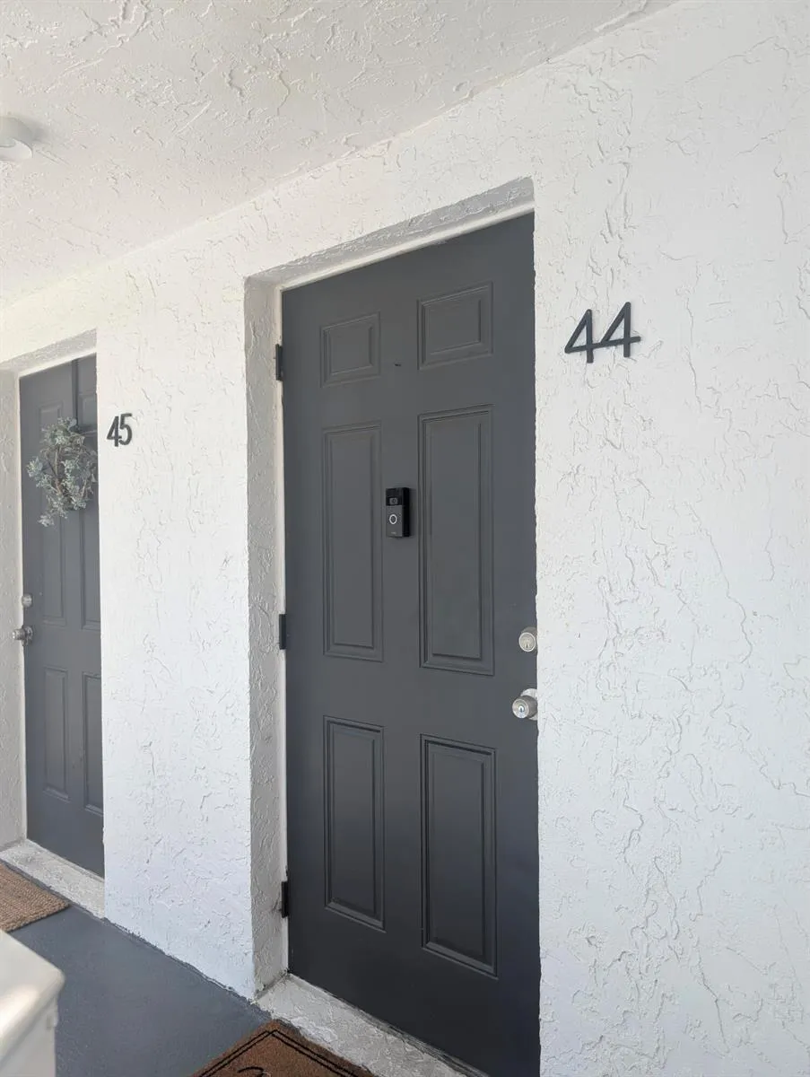 1470 DIXIE Highway #44 Fort Lauderdale, FL 33304