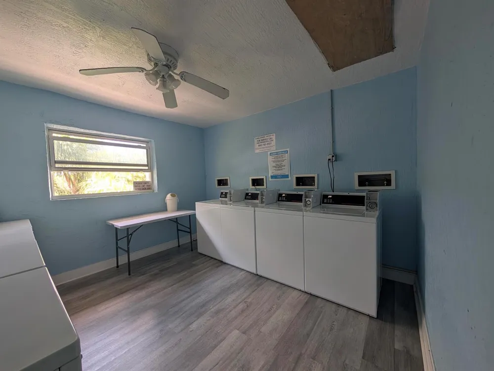 1470 DIXIE Highway #44 Fort Lauderdale, FL 33304