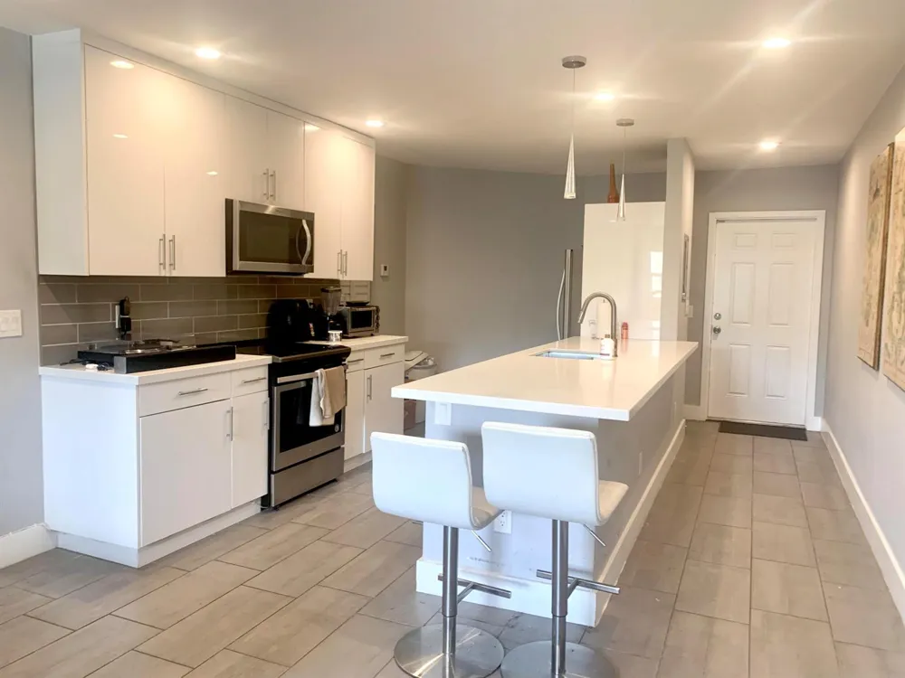 1470 DIXIE Highway #44 Fort Lauderdale, FL 33304