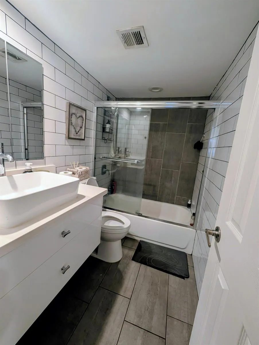 1470 DIXIE Highway #44 Fort Lauderdale, FL 33304