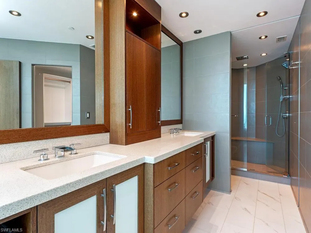 60 Seagate Drive #1505 Naples, FL 34103