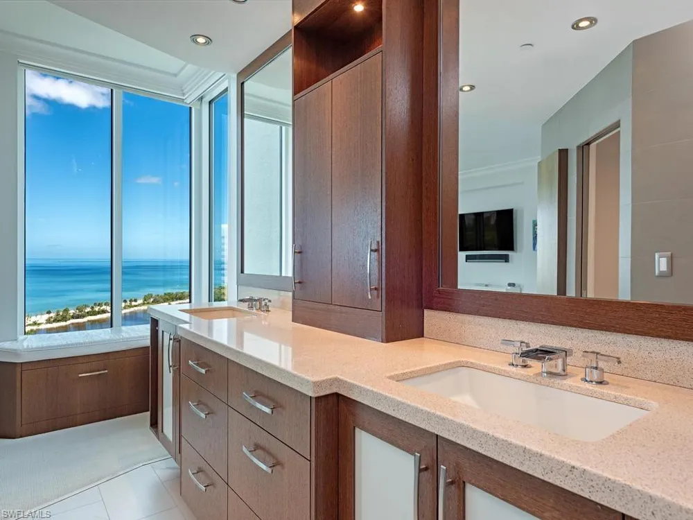 60 Seagate Drive #1505 Naples, FL 34103