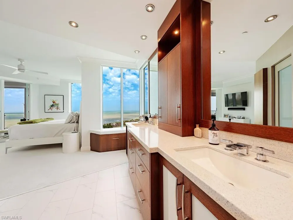 60 Seagate Drive #1505 Naples, FL 34103