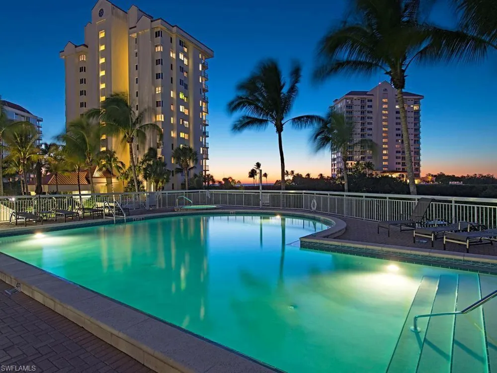 60 Seagate Drive #1505 Naples, FL 34103
