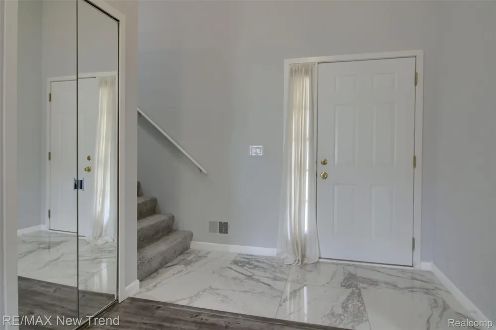 2191 Pleasant Drive Commerce Charter Township, MI 48390