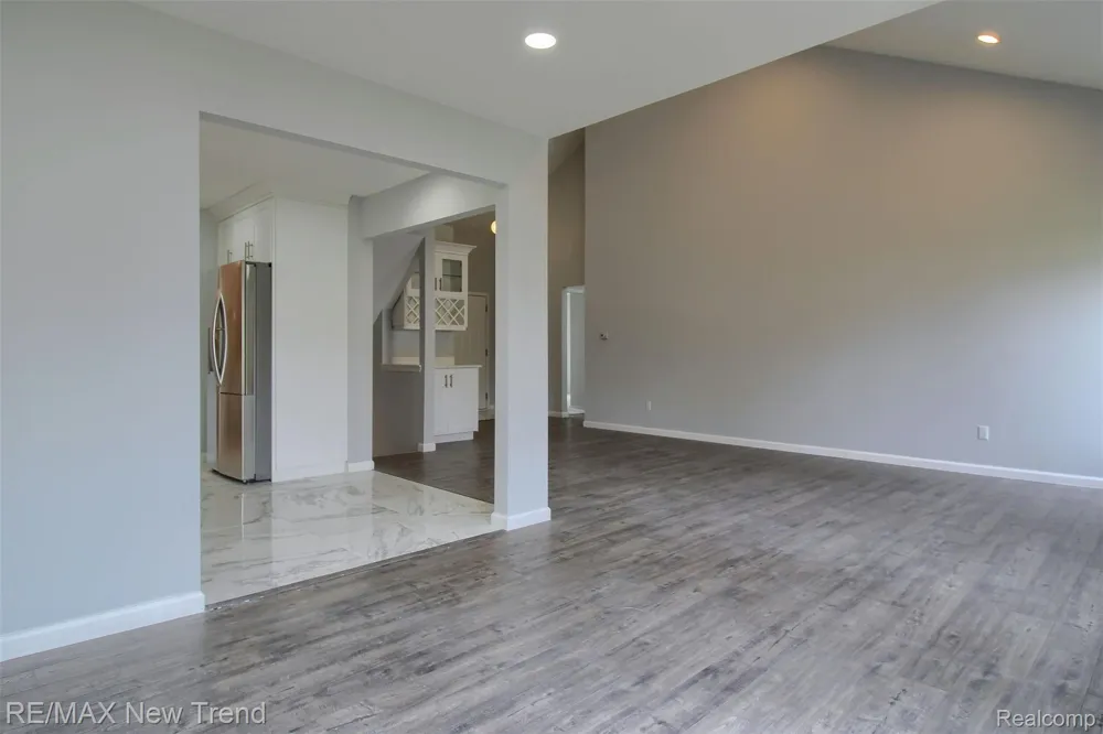 2191 Pleasant Drive Commerce Charter Township, MI 48390